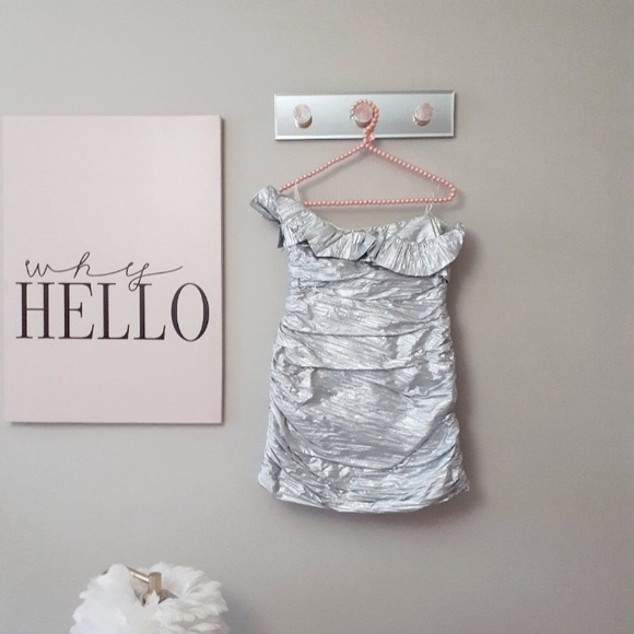 NWT ZARA silver foil finish ruffled strapless mini dress size M - Picture 8 of 9